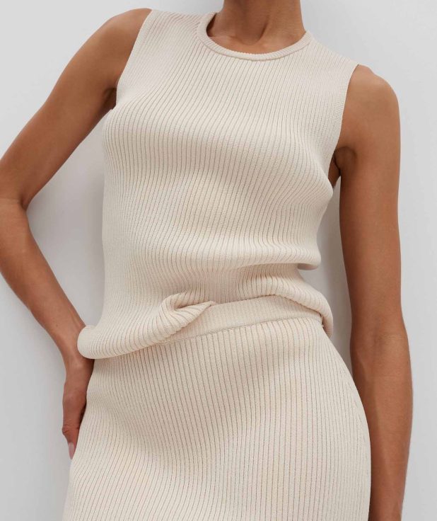 beige_knit-top_ladies_toini_someday_detail-2_1