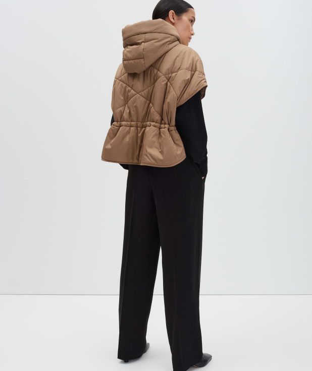 beige_gewatteerde-bodywarmer_dames_venkara_someday_achterkant