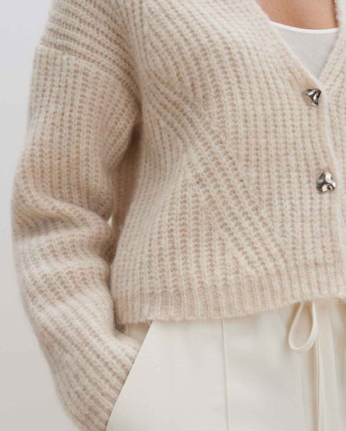 beige_grofgebreid-vest_dames_triya_someday_detail-1