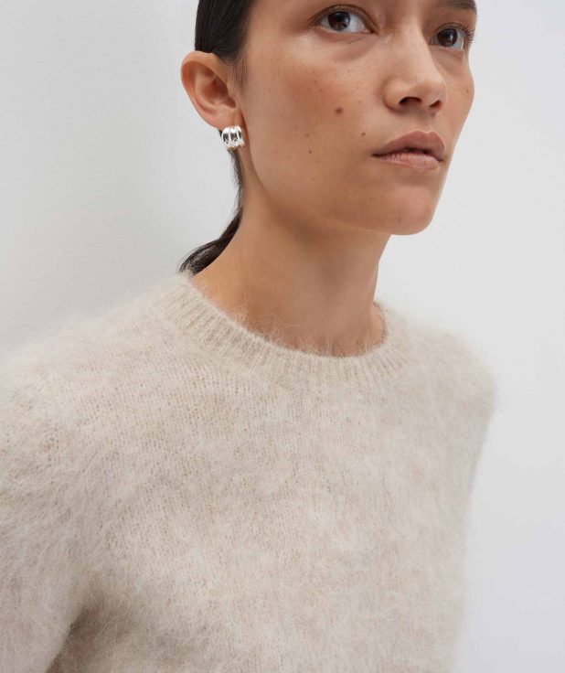 beige_trui-met-korte-mouwen_dames_tuomi_someday_detail-1
