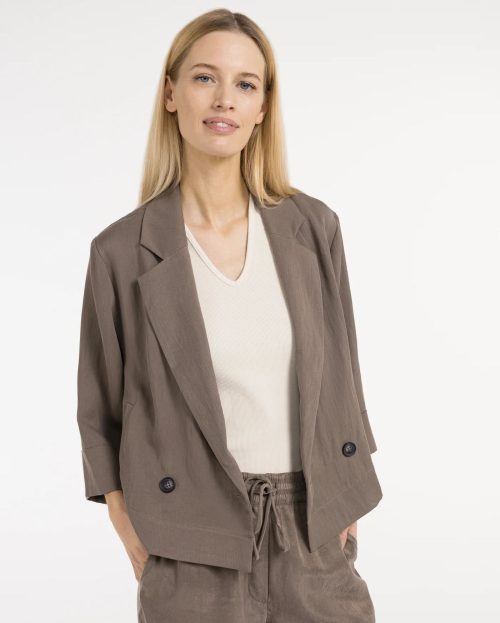 blazer-with-kimono-sleeves-and-buttons-1_0ea50b18-9d24-4472-8702-e9e2d0521808