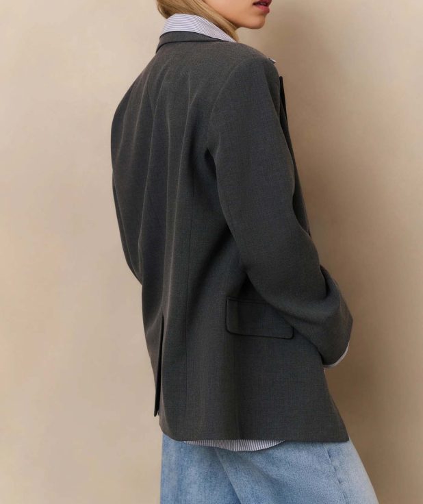 blazer-with-sleeveless-striped-blouse_9355e81a-0c55-464d-93fd-f7650a931512