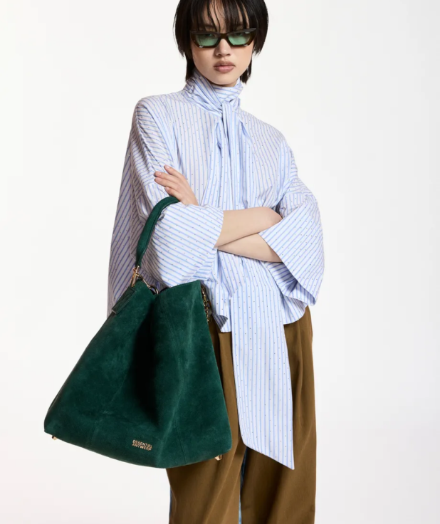 blouse kefir lichtblauw essentiel antwerp