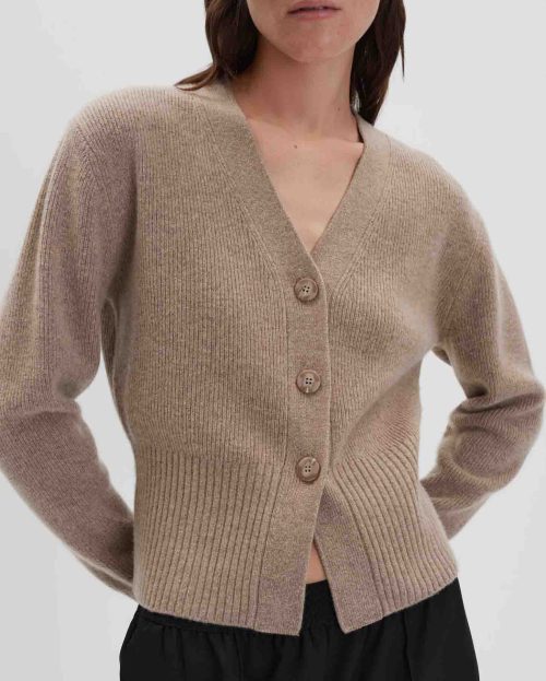brown_fine-knit-vest_ladies_toria_someday_detail-1