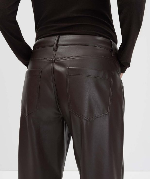 bruin_kunstleren-broek_dames_carile_someday_detail-1