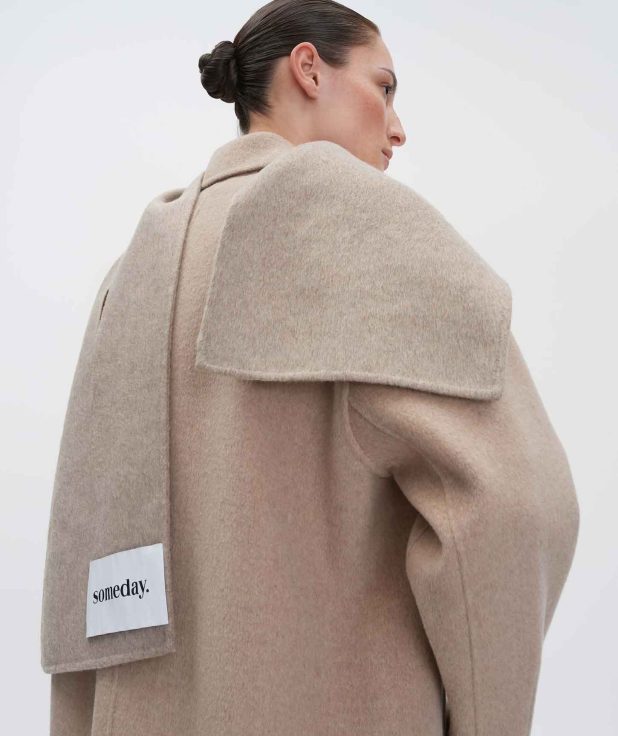 bruin_wollen-sjaal_dames_bierka-scarf-185_someday_detail-2