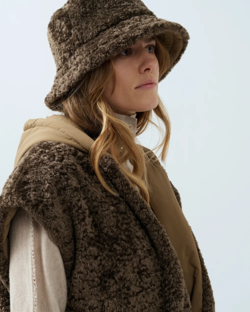 Omkeerbare teddy bucket hat