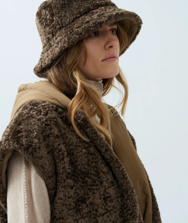 Omkeerbare teddy bucket hat