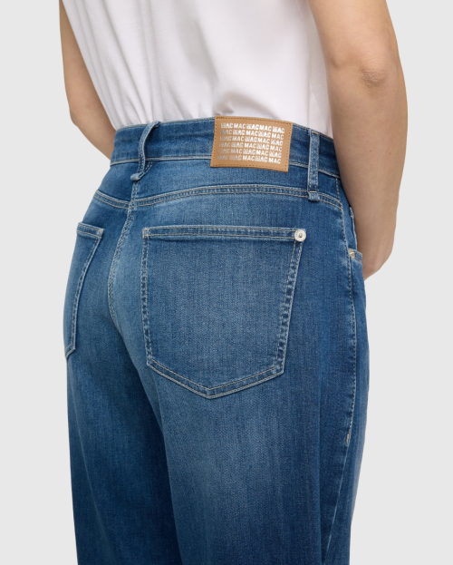 Barrel jeans in lichte lyocellmix.