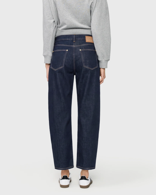 Barrel jeans in lichte lyocellmix.