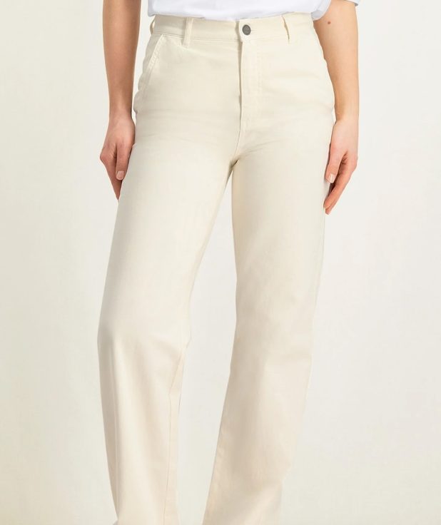 denim-chino-with-wide-legs-four-pocket-style-and-zip-fly-sand-denim_2880x