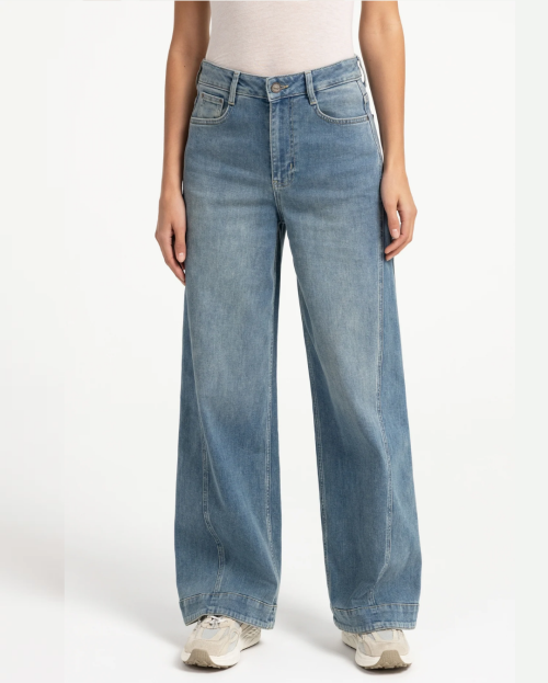 Denim jeans met wijde pijpen en naaddetails