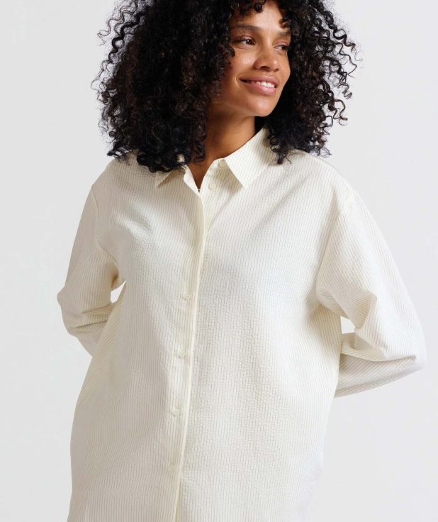 flowy-pinstripe-blouse-with-relaxed-fit-1_d2ad8bb8-9c99-4553-b599-330166db69be