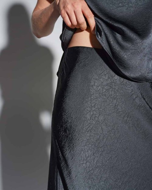 grijs_satijnen-rok_dames_odini-delight_someday_detail-1