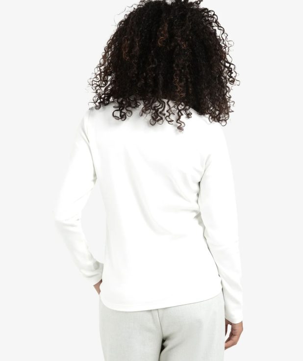 heavyweight-long-sleeve-t-shirt_77a966c5-4905-47ec-a3f9-4bbd36ad6810
