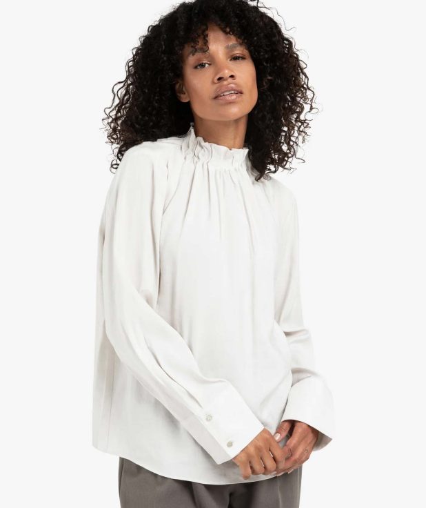 Blouse High Neck White Yaya