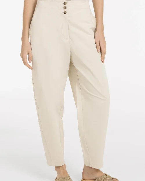 high-waist-barrel-trousers-with-button-detail-1_a3681687-0478-440d-9342-197a1a345148.jpg