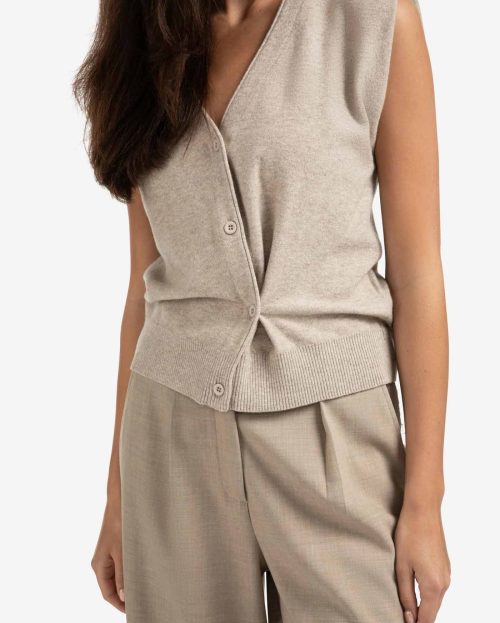 knitted-gilet-with-v-neck-and-asymmetric-buttoning_d6181a7f-addf-4c5d-bfc1-e0851dbd97dc