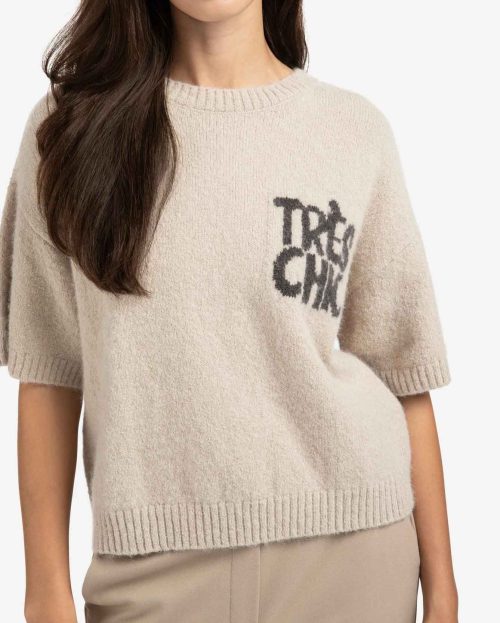 knitted-short-sleeve-sweater-with-artwork-1_25e5bf77-64a6-45fa-bc7a-d62cefe4bd34