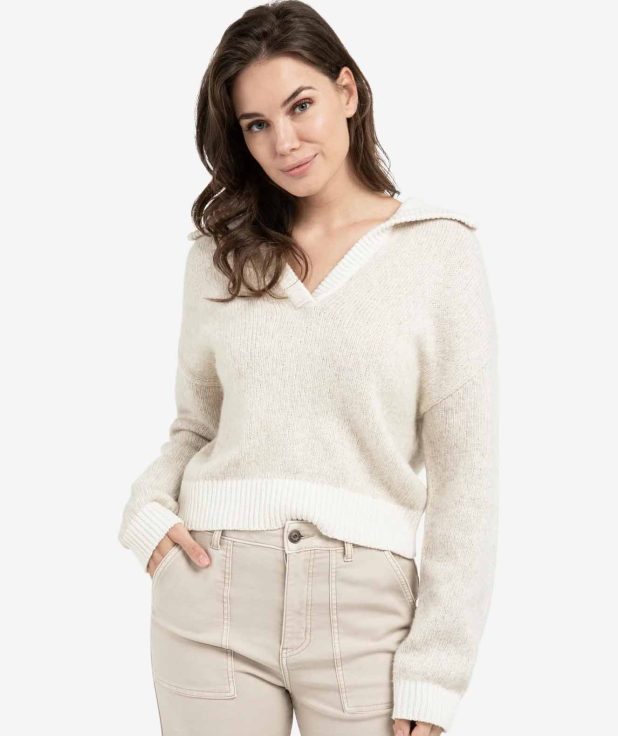 knitted-sweater-with-contrast-collar-and-trims-1_d10f8989-4e9e-475d-8eec-21fe6043e1e0