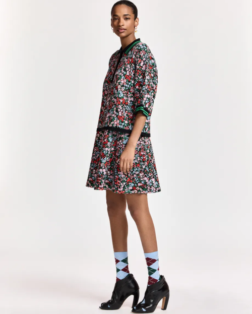 Veelkleurige uitlopende minirok in bloemenjacquard
