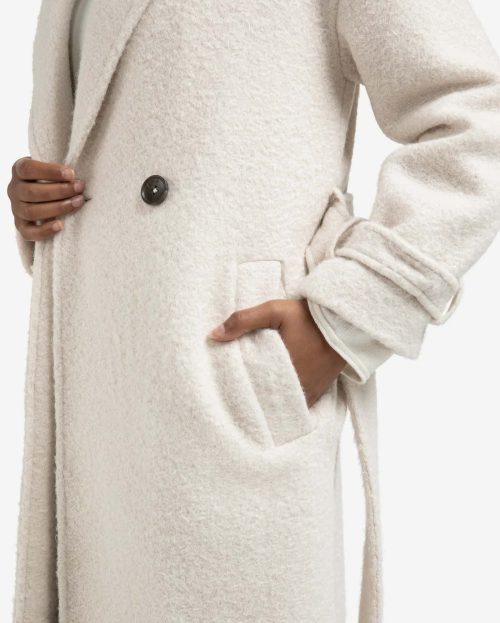 long-boucle-coat-with-belt-and-oversized-fit_5f748df8-e270-46f8-b9e0-5832d6bcc8c7
