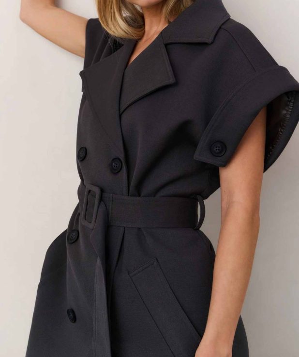 long-sleeveless-coat-with-lapels-and-waist-belt-1_6ec876b2-4dc1-4ab0-8a90-b59f8c8cd6a4
