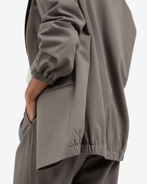 loose-fit-blazer-with-elastic-hem-and-long-sleeves_5e9d7574-8f77-427d-90ce-3ed8fd5c0fd5