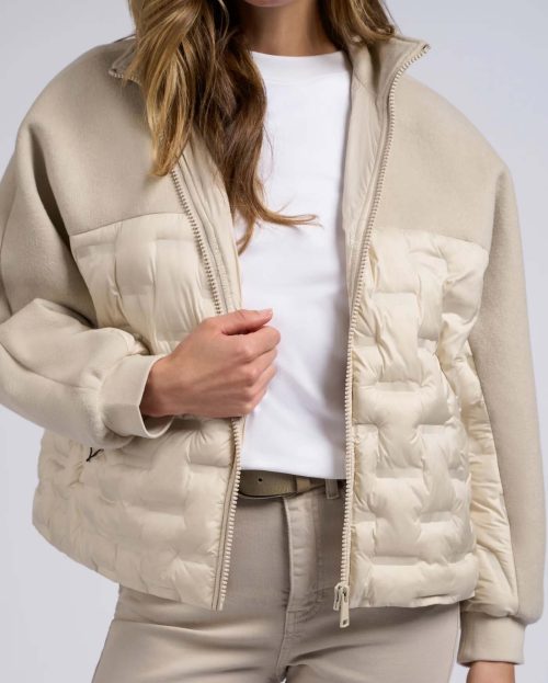 oversized-cropped-jacket-with-long-sleeves-and-high-collar-moonstruck-grey_a6ed9af7-423c-49b2-b500-86d75db6c189