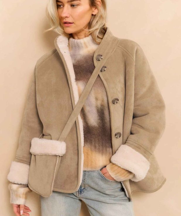 oversized-lammy-coat-with-raglan-sleeves_bdc2f207-8c63-40e1-8c70-2d6255f2b985
