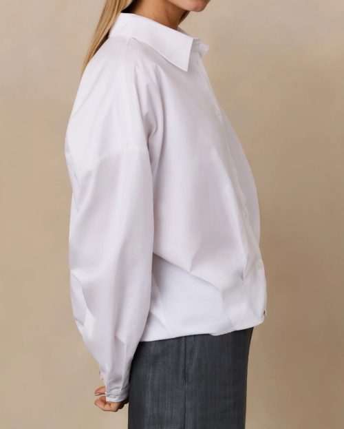 poplin-blouse-with-front-pleat-details-and-classic-collar_1f3df235-474d-4da7-9055-cdc0a833c1e9