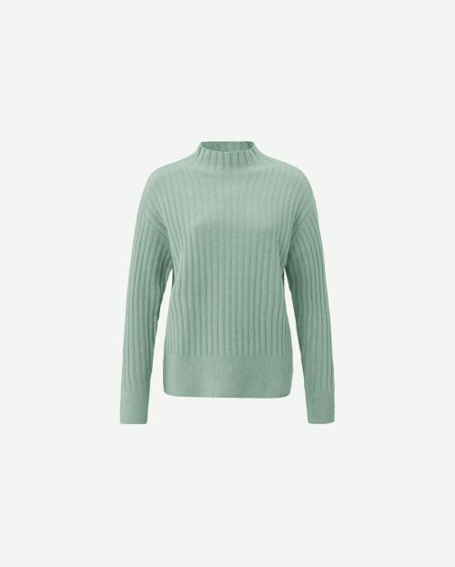 ribbed-turtleneck-sweater-with-long-sleeves-in-loose-fit-jade-green-melange_a895261d-ae48-433d-a5d5-4ca299867c6c