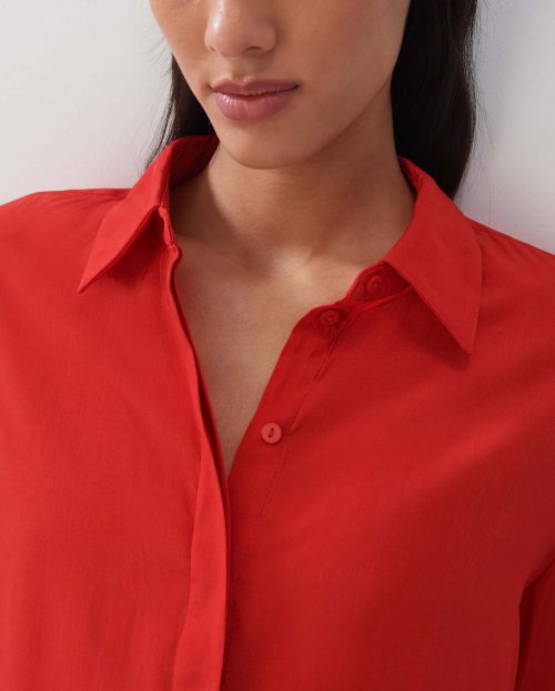 rood_oversized-blouse_dames_zisanja_someday_detail-1