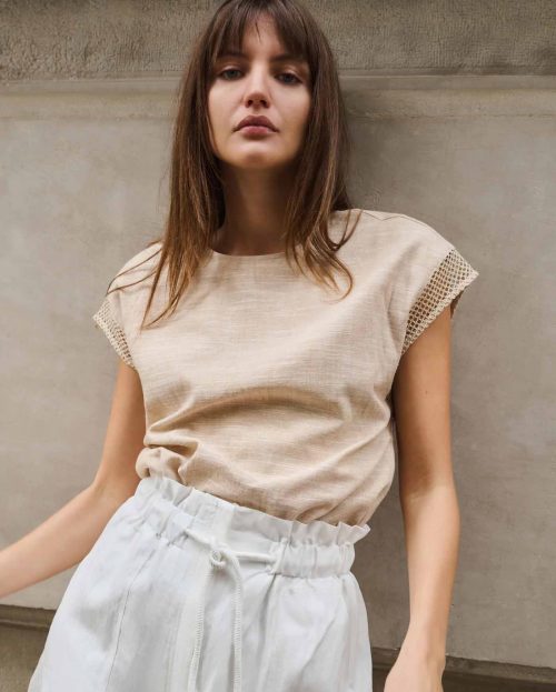 Top met korte mouwen en gehaakte details yaya