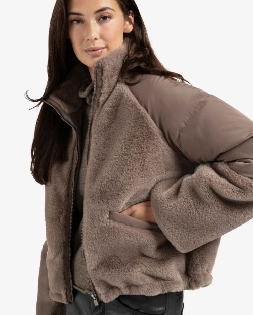 short-teddy-jacket-with-padded-sleeves-1_6fd08ca1-ea37-413c-858f-dffaeb4e397e