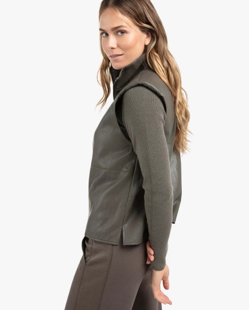 sleeveless-faux-leather-top-with-zip-collar_4358376a-f80c-407f-aa7a-43719137b9b1