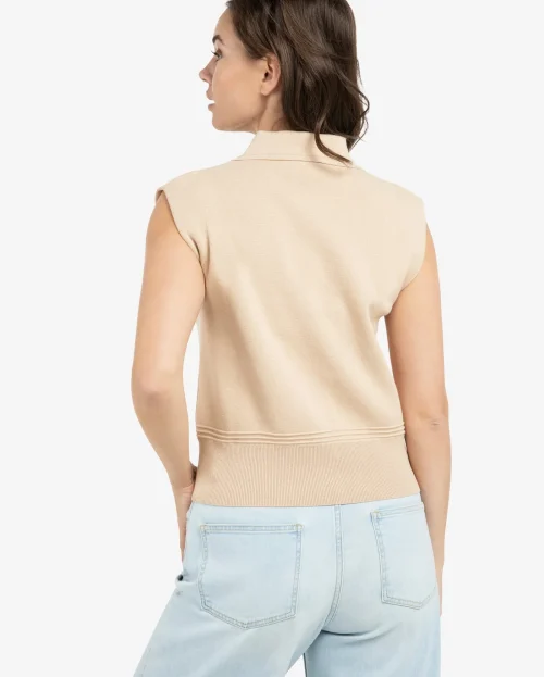 sleeveless-sweater-with-collar-and-buttons-1_a6e2ca72-9459-410a-97fa-505ec90259fa.jpg