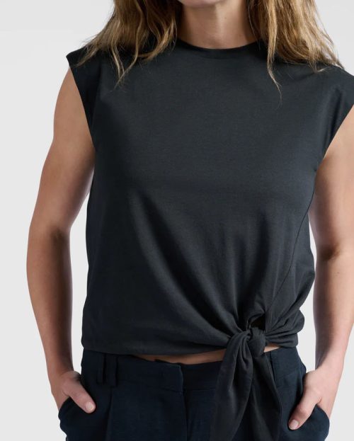 sleeveless-top-with-knot-detail-1_254508af-3713-4dbb-a41b-3429b911607b