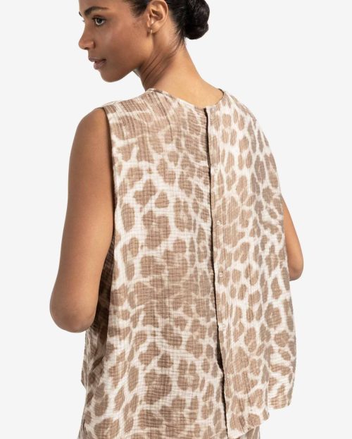 sleeveless-top-with-leopard-print-and-back-buttons_c131a155-0996-4a45-9b8b-2d2b41e2bb8f