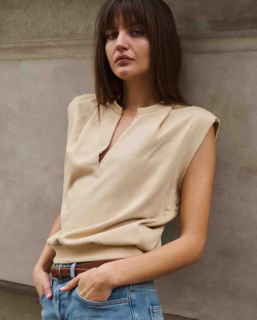 Mouwloze trui met V-hals beige yaya
