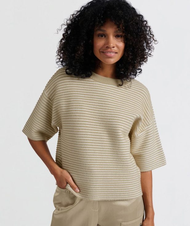 striped-fluffy-sweater-with-short-sleeves-1_9800a75f-9c43-46b0-895e-21f498308c4a