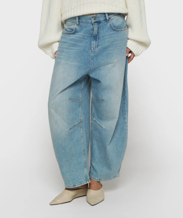 tapered denim broek met wijde pijpen