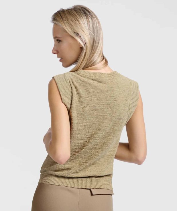 textured-sleeveless-top