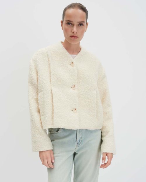 wit-beige_bomber_dames_nisabel_someday_voorkant