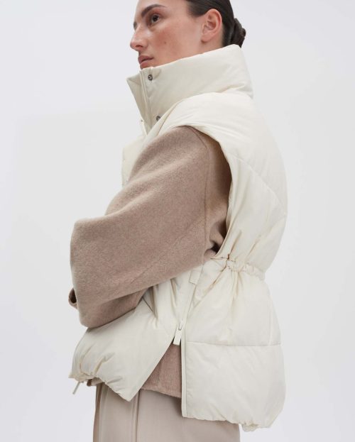 wit-beige_gewatteerde-bodywarmer_dames_vesara_someday_detail-2