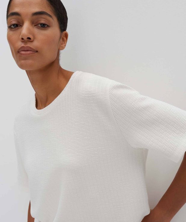 wit_boxy-shirt_dames_kalinie_someday_detail-1