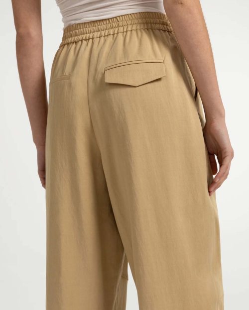 woven-barrel-leg-trousers-with-elastic-waist_e098d80c-2715-4cdc-9dc6-780ebaa4e336