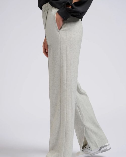 woven-melange-trousers-with-wide-legs-light-grey-melange_d9a31e27-a5be-4131-a4f8-59fd19765aeb_2880x