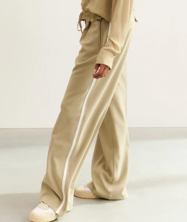 woven-trousers-with-stripe