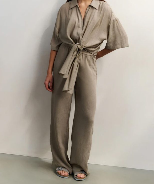 woven-trousers-with-wide-legs-and-elastic-waistband-1_92d460e6-d4b7-47c1-b38d-711d4ec700d9